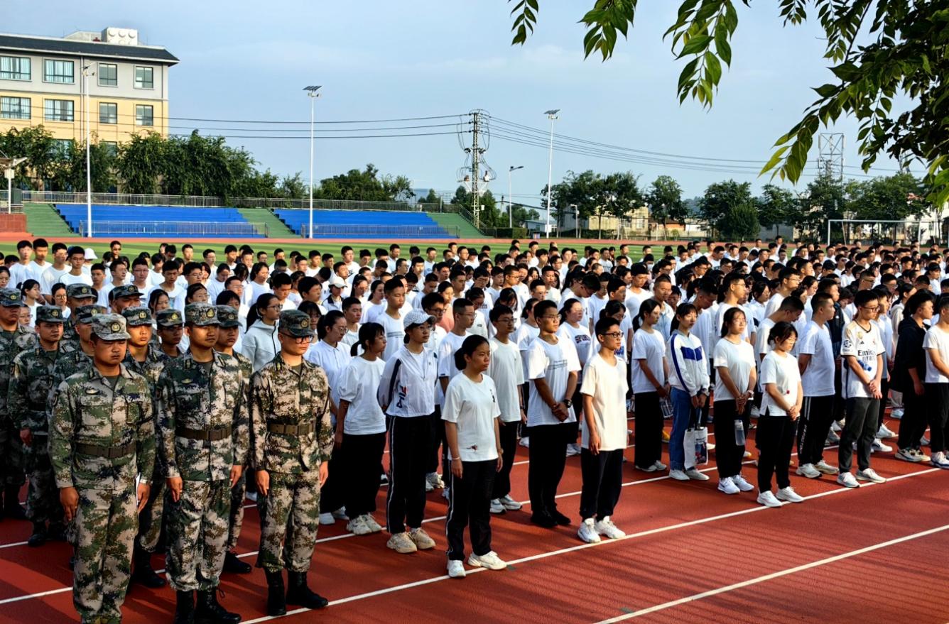 I:\2023年8月20日--新高一家长会\精选\IMG_0625.JPG